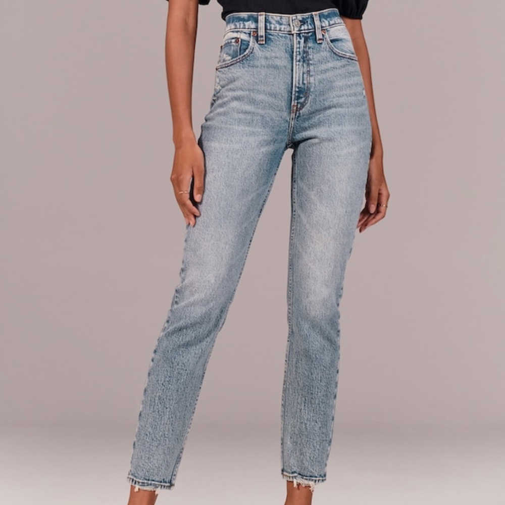 Abercrombie & Fitch High Rise Acid Wash Mom Jeans